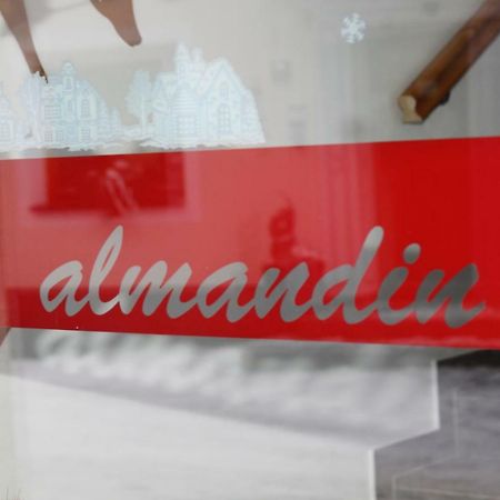 Almandin Apartments Ischgl Buitenkant foto