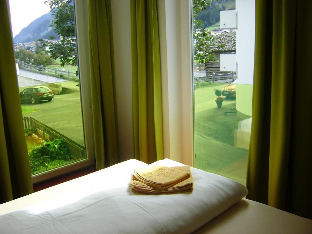 Almandin Apartments Ischgl Kamer foto