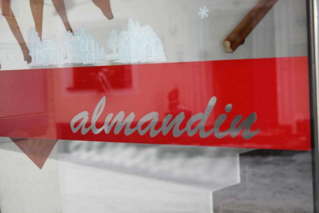 Almandin Apartments Ischgl Buitenkant foto